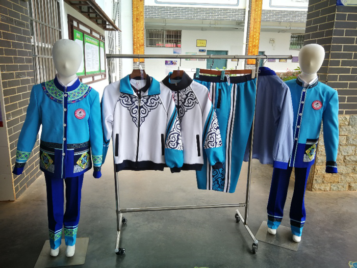 民族校服，少數(shù)民族校服